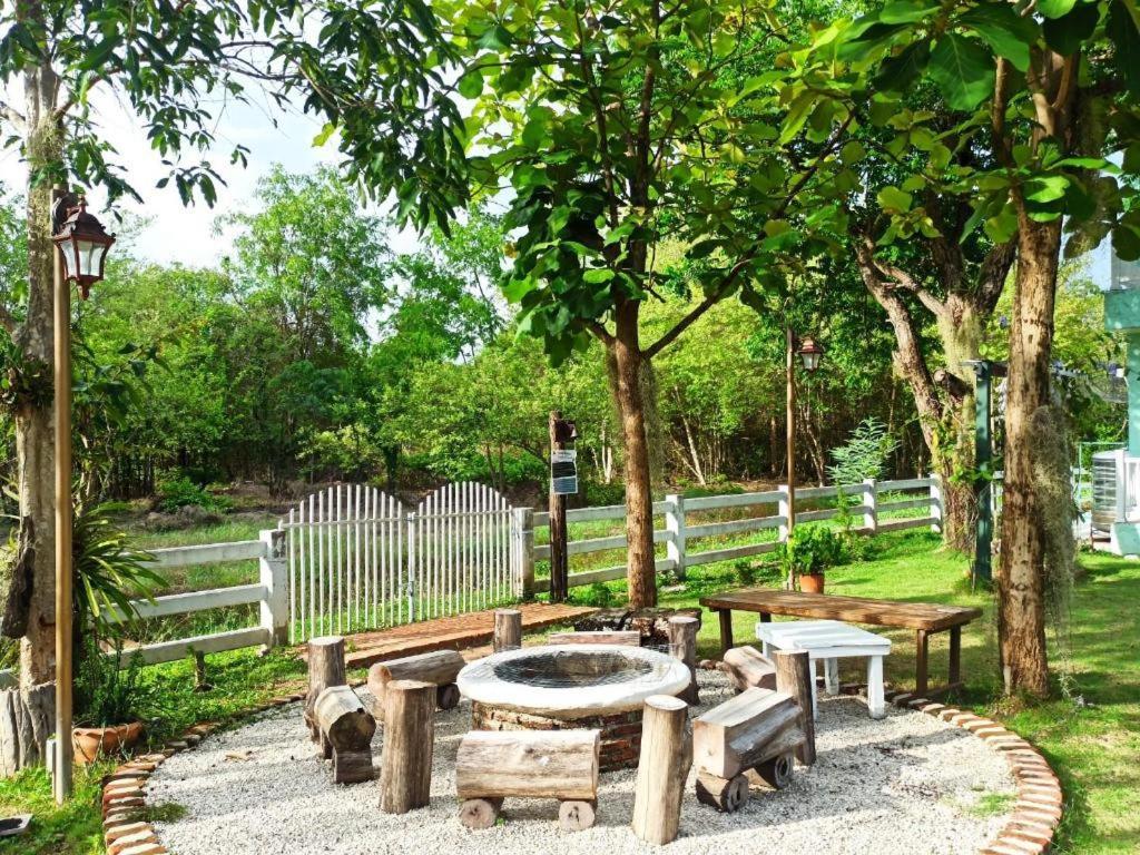 Charisma Resort Szuanphung Kültér fotó